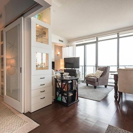 Stunning Condo With Fantastic View Of The City! 토론토 외부 사진