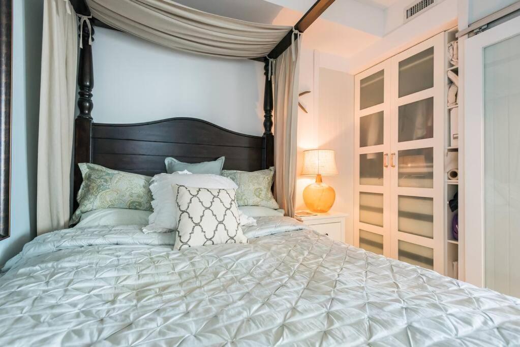 Stunning Condo With Fantastic View Of The City! 토론토 외부 사진