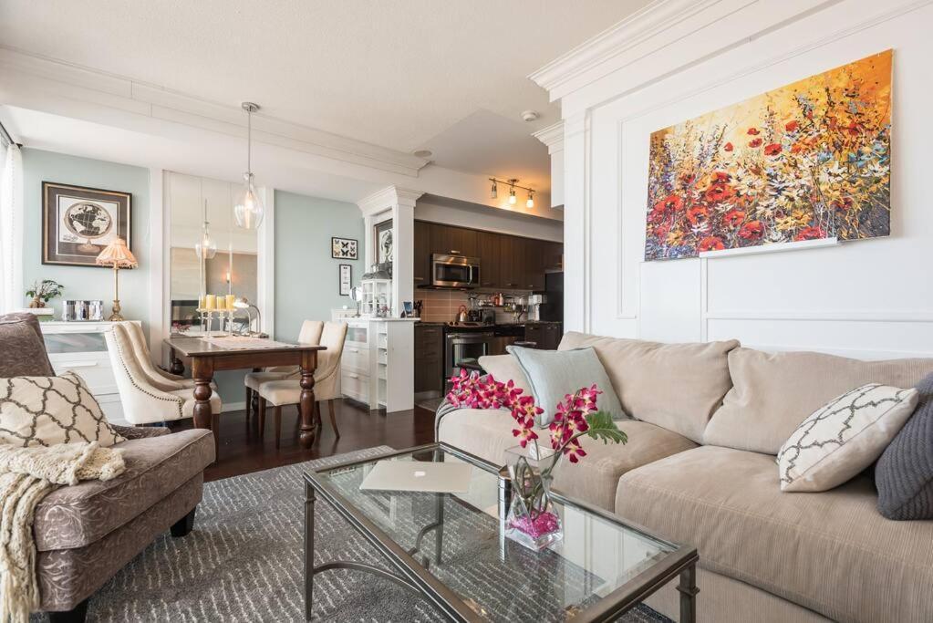 Stunning Condo With Fantastic View Of The City! 토론토 외부 사진