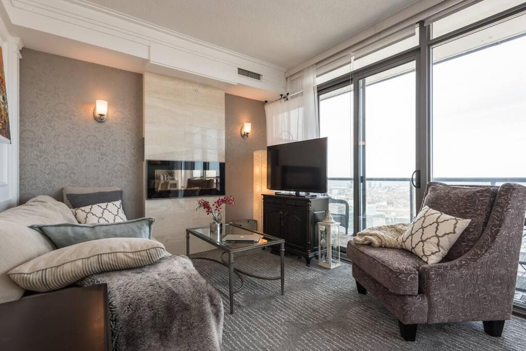 Stunning Condo With Fantastic View Of The City! 토론토 외부 사진